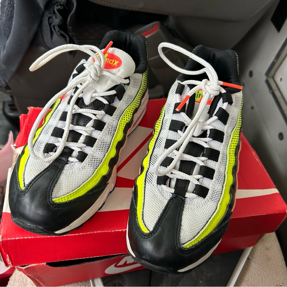 Youth Size 7 Black/Aloe Verde-Total Crimson Nike Air Max 95 RF (GS)